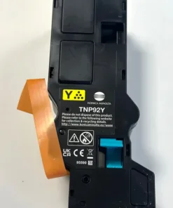 Cartus toner Konica Minolta TN-P92Y, compatibil pentru imprimante, cu eticheta de reciclare și detalii tehnice.